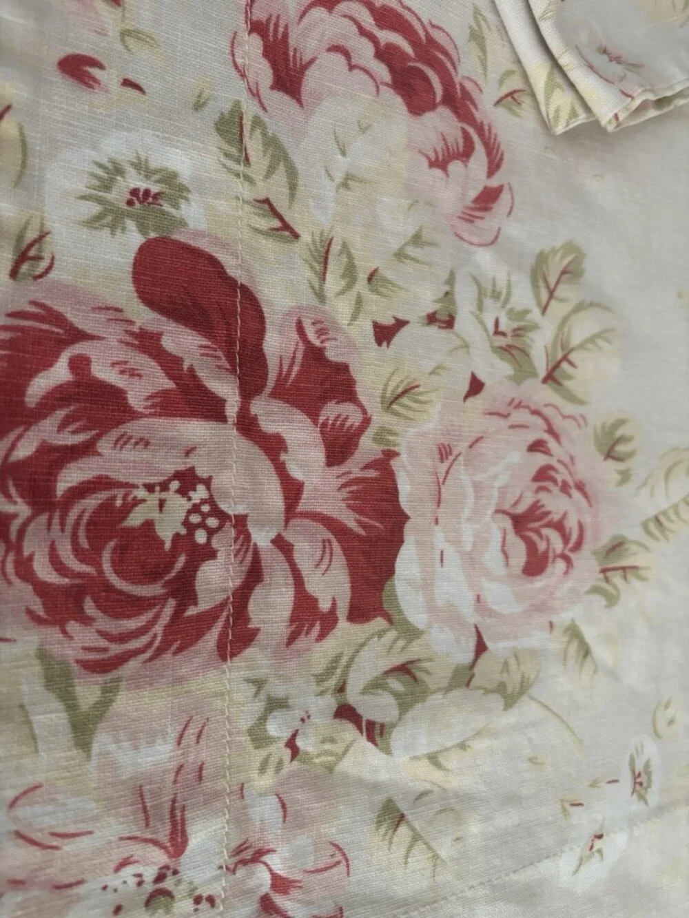 Pottery Barn Ivory Red Rose Shams Pillowcase PAIR Standard Size Linen